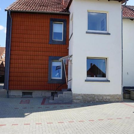 Aussergewoehnliche Dachgeschosswohnung Кёнигслуттер-ам-Эльм Экстерьер фото