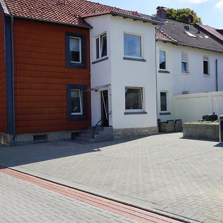 Aussergewoehnliche Dachgeschosswohnung Кёнигслуттер-ам-Эльм Экстерьер фото