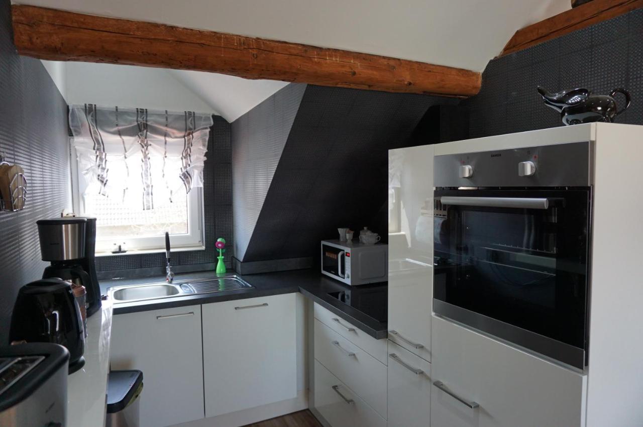 Aussergewoehnliche Dachgeschosswohnung Кёнигслуттер-ам-Эльм Экстерьер фото