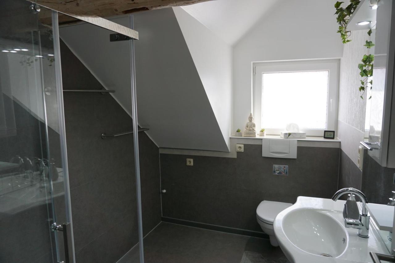 Aussergewoehnliche Dachgeschosswohnung Кёнигслуттер-ам-Эльм Экстерьер фото