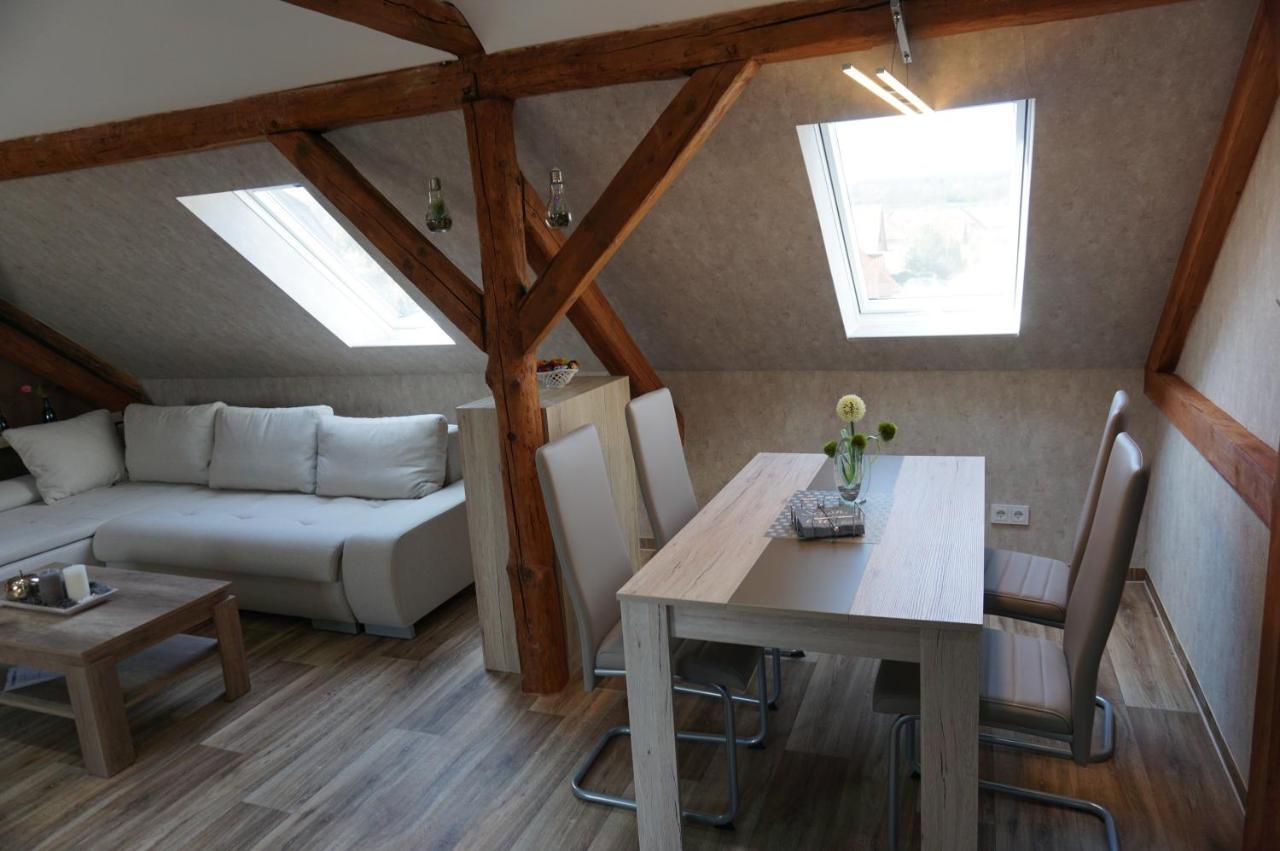 Aussergewoehnliche Dachgeschosswohnung Кёнигслуттер-ам-Эльм Экстерьер фото