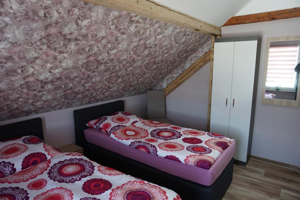 Aussergewoehnliche Dachgeschosswohnung Кёнигслуттер-ам-Эльм Экстерьер фото